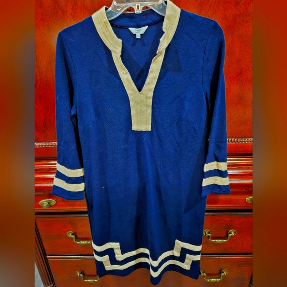 Crown and Ivy dress - Picture 1 of 4